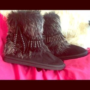 HP🎉Brand New**Girl’s Black Fur Boots Justice